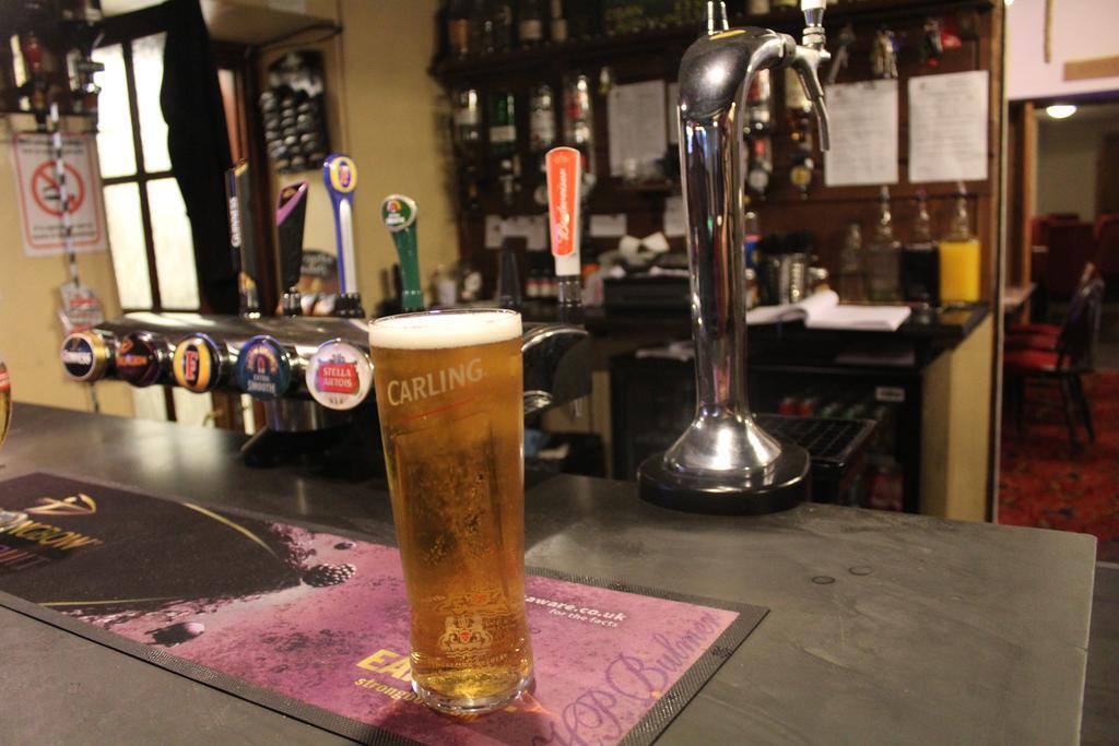 Nant-y-bwch The Nags Head Tredegar Bed & Breakfast エクステリア 写真